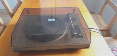 Gramofon Tesla NC 300