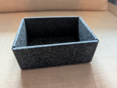 Šedý filcový úložný box