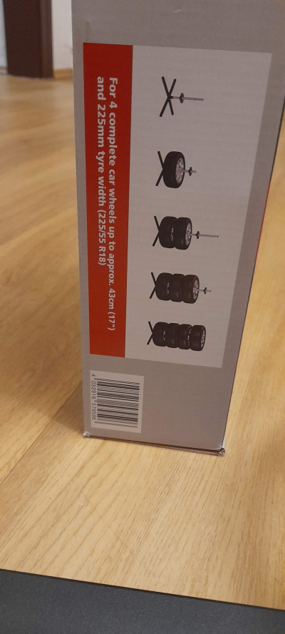 Stojan na pneumatiky na ráfkách