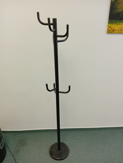 Věšák výška 170 cm