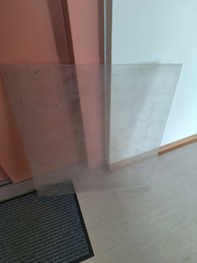 Plexisklo alebo plast 60 x 65 cm
