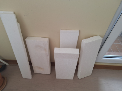 Nejake zbytky polystyrenu