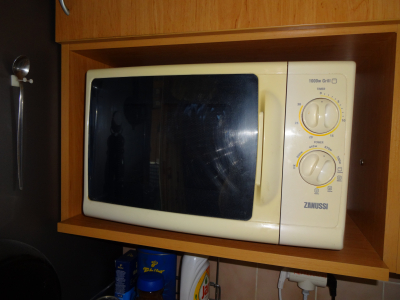 Mikrovlnka Zanussi ZM 17 MG nefunkční