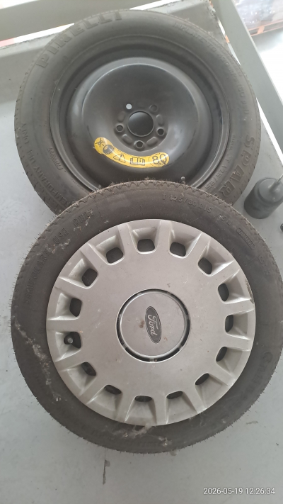 2x dojezdové pneumatiky (Ford)