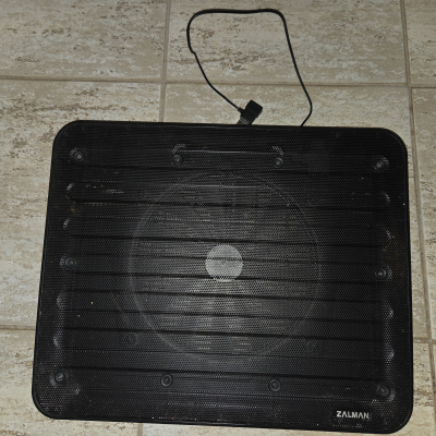 Chladící podložka pod notebook
