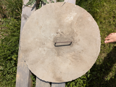 Betonový poklop na skruž ø75cm