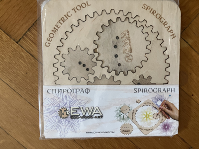 Hracka na geometricke kresleni