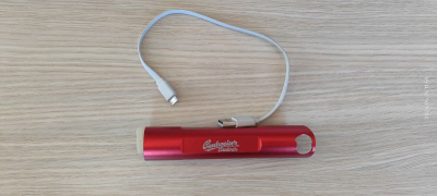 Powerbanka+svítilna+otvírák Budweiser