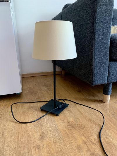 Lampa se žárovkou