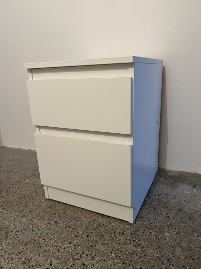 Daruji noční stolek IKEA Kullen