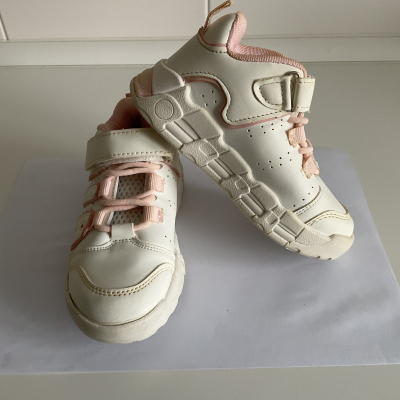 Tenisky 27 jako nove