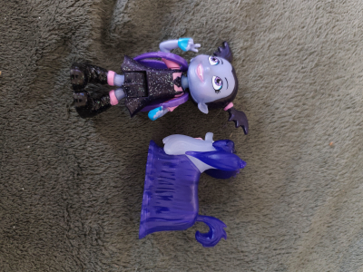 Malé plastové figurky Vampiryna
