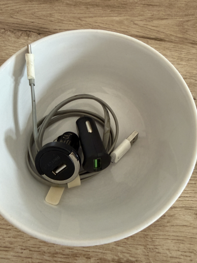 Usb nabíječky do auta + kabel usb-c