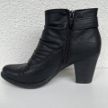 Boty 1) vel. 37