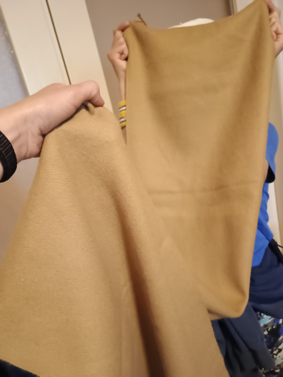 Dlouhá hnědá sala