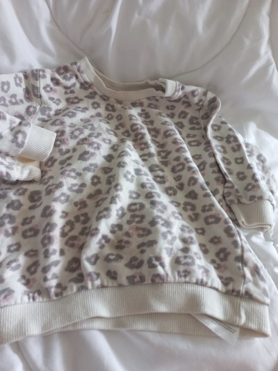 Mikina s patenty vel.80