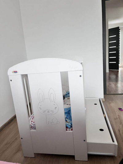 dětská postýlka s matrací a povlečením