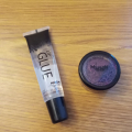 lip glue a třpytky