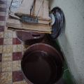 Smaltované hrnce, lavory a další věci