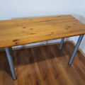 Stůl 57x113cm - výška 71cm - rozložitelný, deska a nohy
