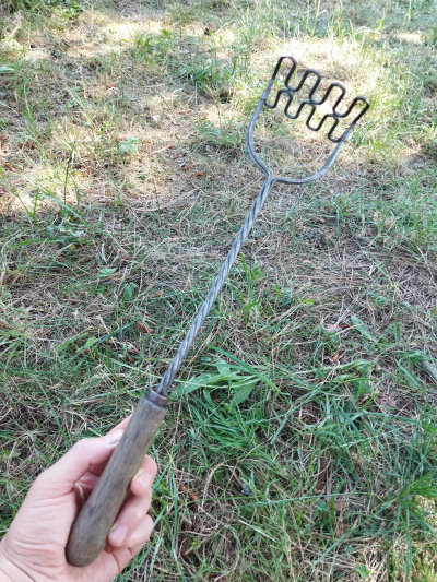 Retro šťouchadlo na brambory