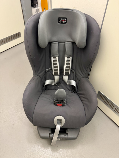 Daruji autosedačku Britax Römer 9-18kg ISOFIX
