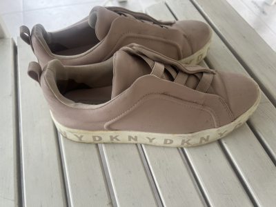 Tenisky DKNY