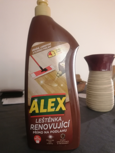 Renovující leštěnka na podlahu
