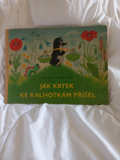 Kniha O krtečkovi a kalhotkach