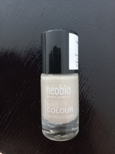 Neobio lak na nehty Nude