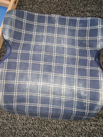 Dětský podsedak do auta