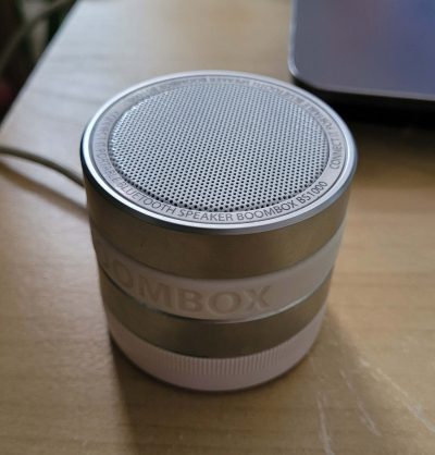 Bluetooth reproduktor
