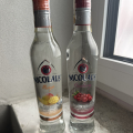 2x ovocná vodka mango a brusinka