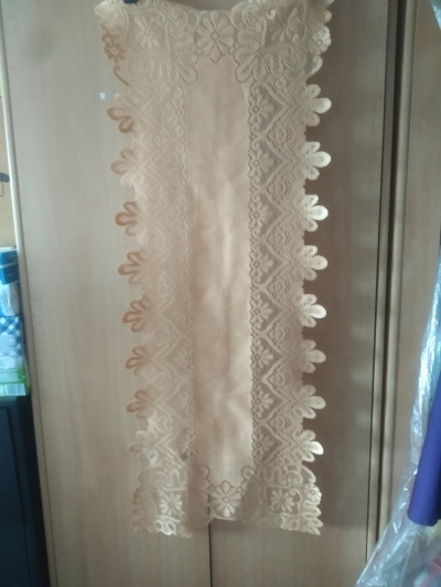 Ozdobný běhoun na stůl, délka cca 110 cm