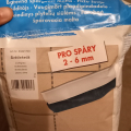 Hmota na spáry - šedá a kávová - zbytky