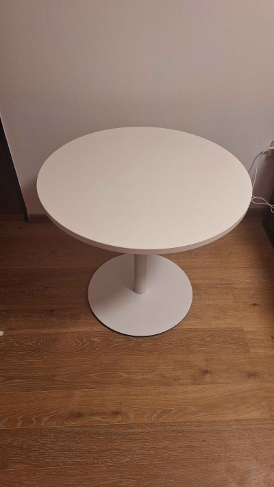 Kulaty stul, prumer 80cm