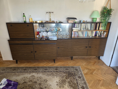 Daruji za odvoz nábytkovou stěnu ve velmi pěkném stavu