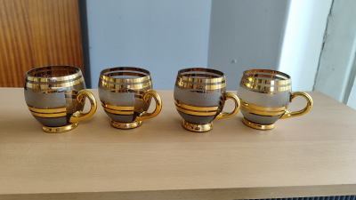 Sady retro nádobí (skleničky, hrnečky)