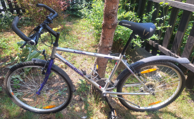 Jízdní kolo - staré, nutná repase, rám 17"