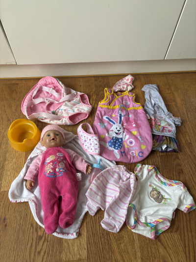 Panenku Baby Born miminko s vybavou