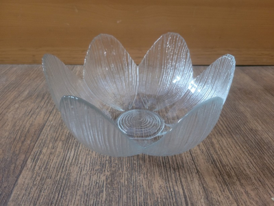 Skleněná miska průměr cca 24 cm