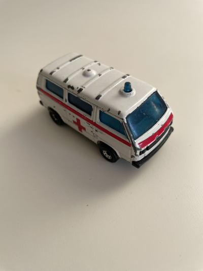Autíčko Volkswagen Transportér - sanitka