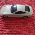Auto světle šedé