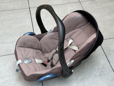 Dětská sedačka do auta MaxiCosi - pro nejmenší