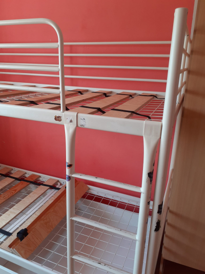 Patrová postel kovová (IKEA)