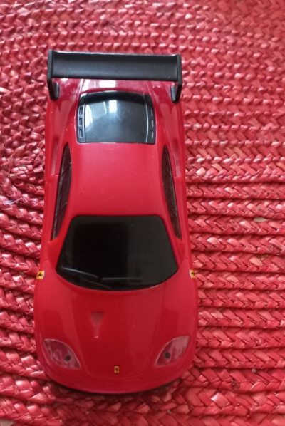 Autíčko Ferrari na baterku
