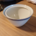porcelánová miska s dekorem (lepená)