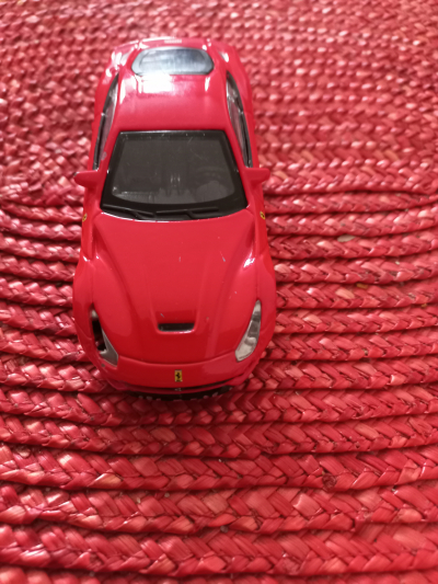 Autíčko Ferrari kovové červené