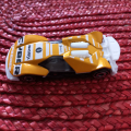 Autíčko žlutá formule