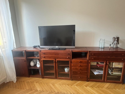 Dřevěná komoda / nízká obývací stěna